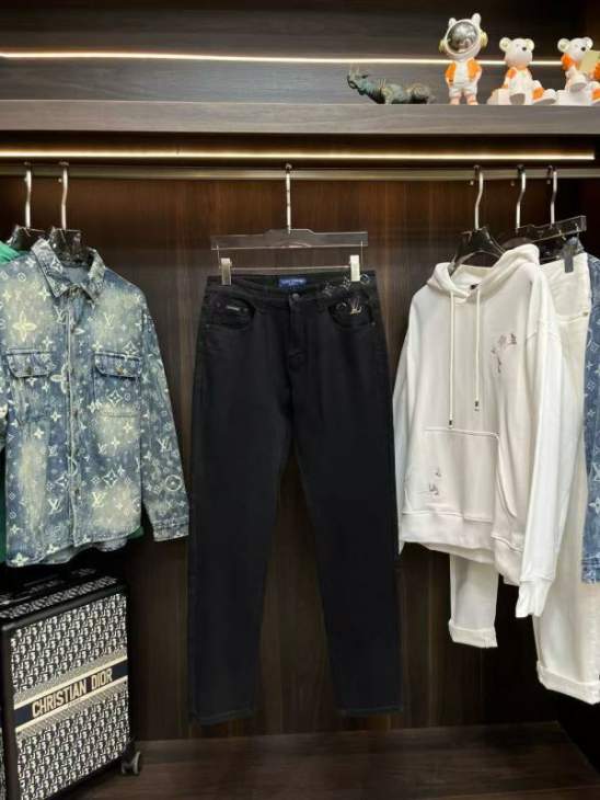 Picture of LV Jeans Long _SKULVsz30-408qx11011824